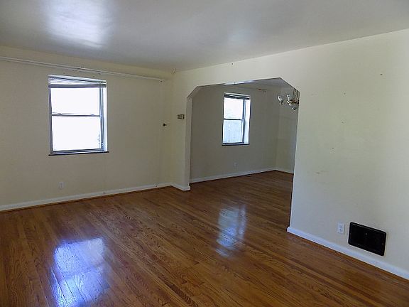 2nd image of 543 Norway Ave