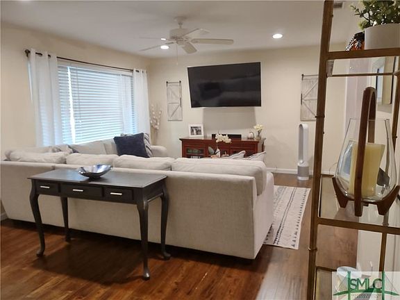 3rd image of 9239 Garland Dr