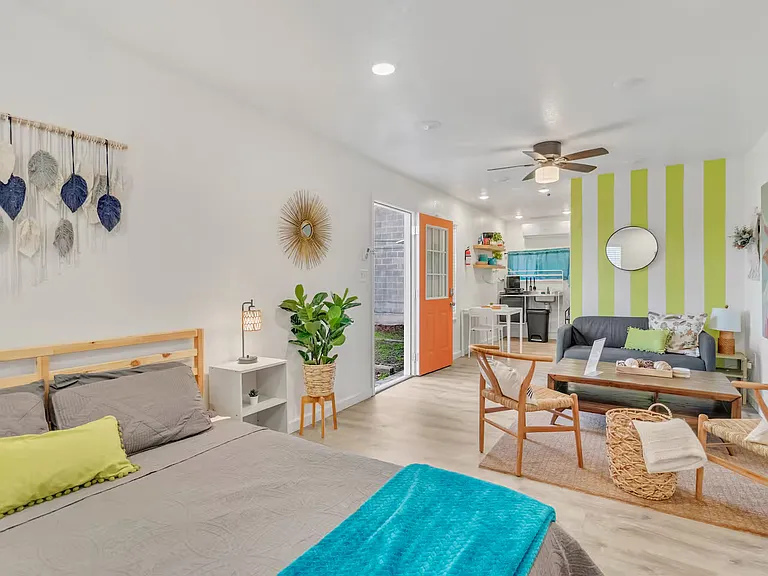 1407 Leal St #3 — Photo 1
