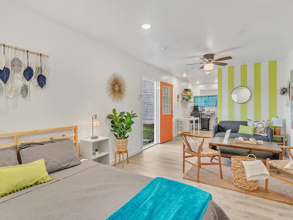 1407 Leal St #3