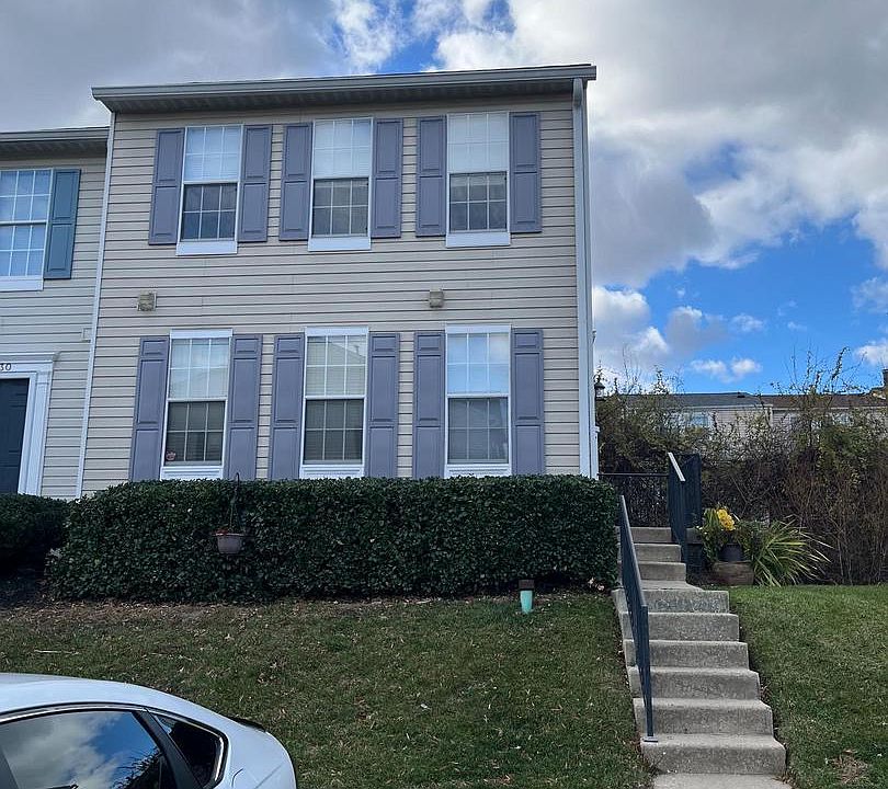 1st image of 32 Royalty Cir #32
