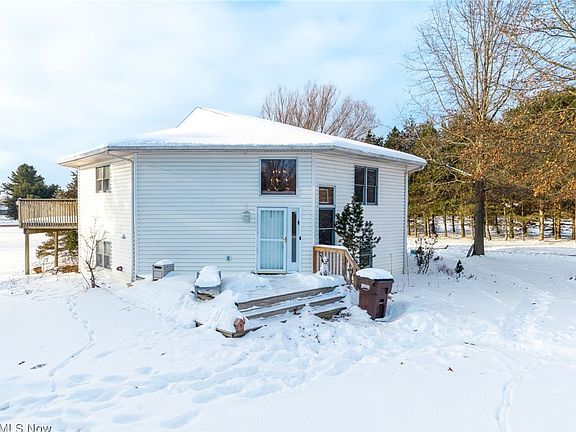 2nd image of 7639 Center Rd