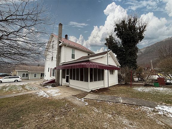 5th image of 544 Reservoir St