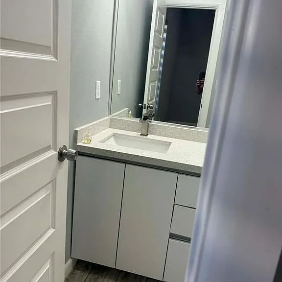 1316 S Xanthia St #4 — Photo 11