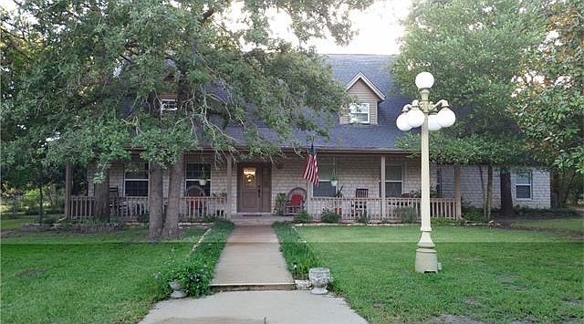 FRONT VIEW FROM CIRCLE DRIVE