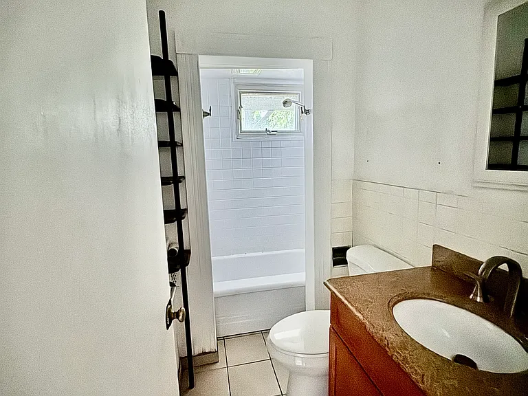 11 Betts Pl — Photo 11