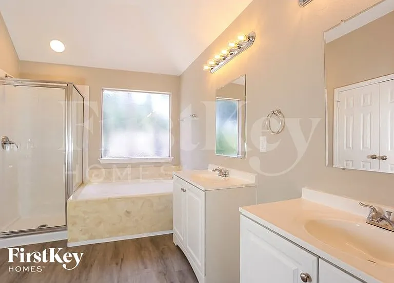 5711 Parryville Dr — Photo 11