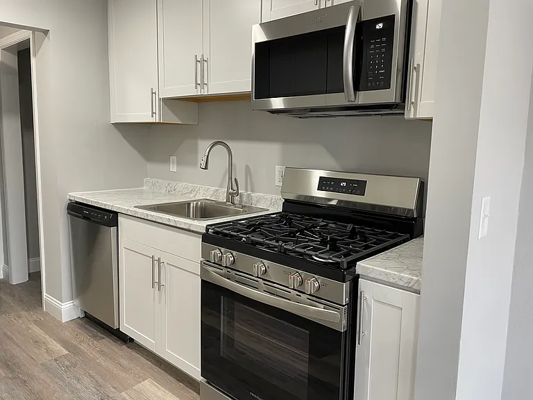 Tor View Village Apartments — Photo 7