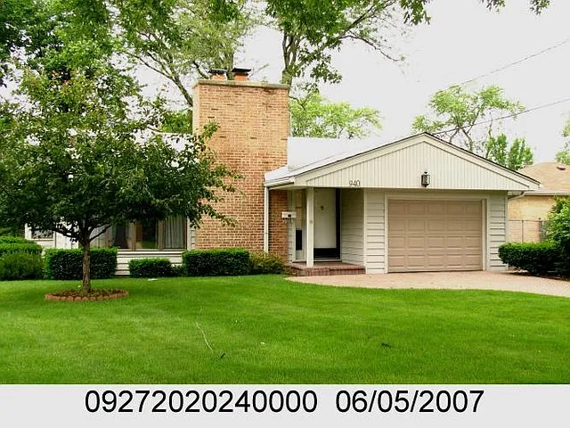 940 Wilkinson Pkwy photo 1