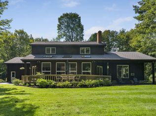 19 Stonecrest Dr, Falmouth, ME 04105