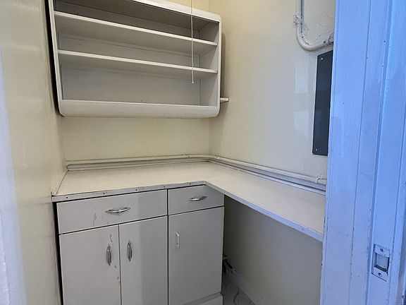4th image of 1315 E Bridger Ave #1315