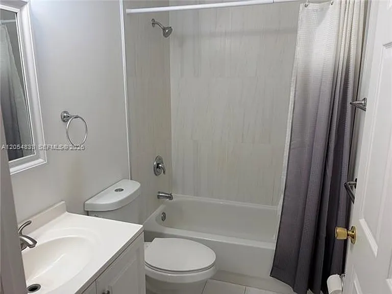 9020 Lake Park Cir N #9020 — Photo 22