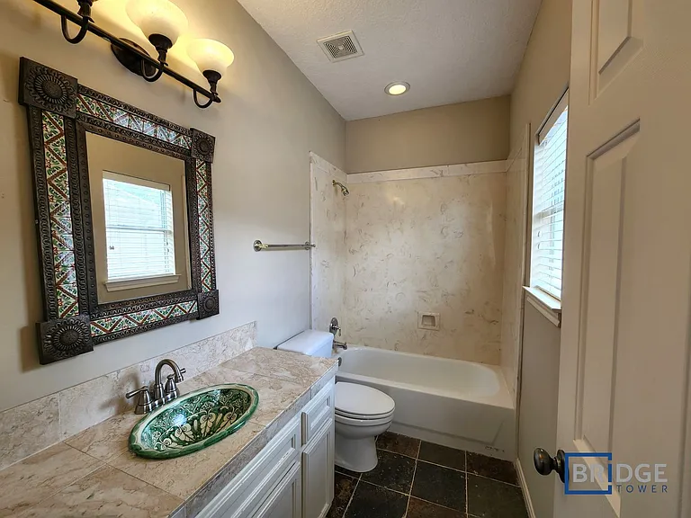 319 Birdsall St — Photo 18