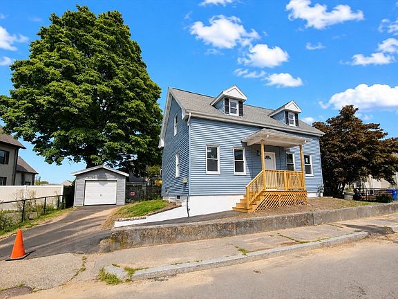 3rd image of 19 Mason St