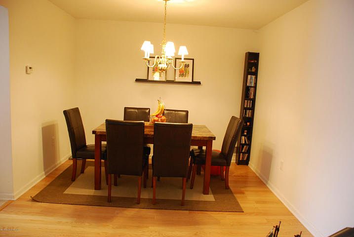 2nd image of 31 Fox Meadow Ln