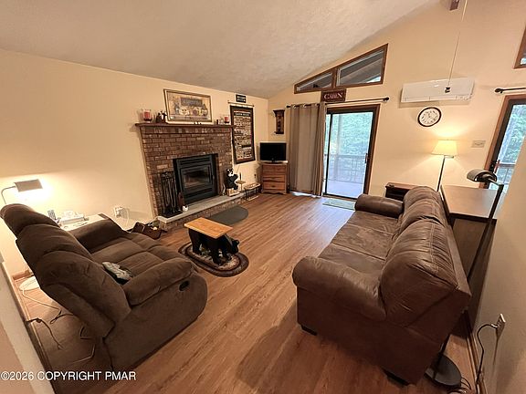 2nd image of 15 Dogwood Dr