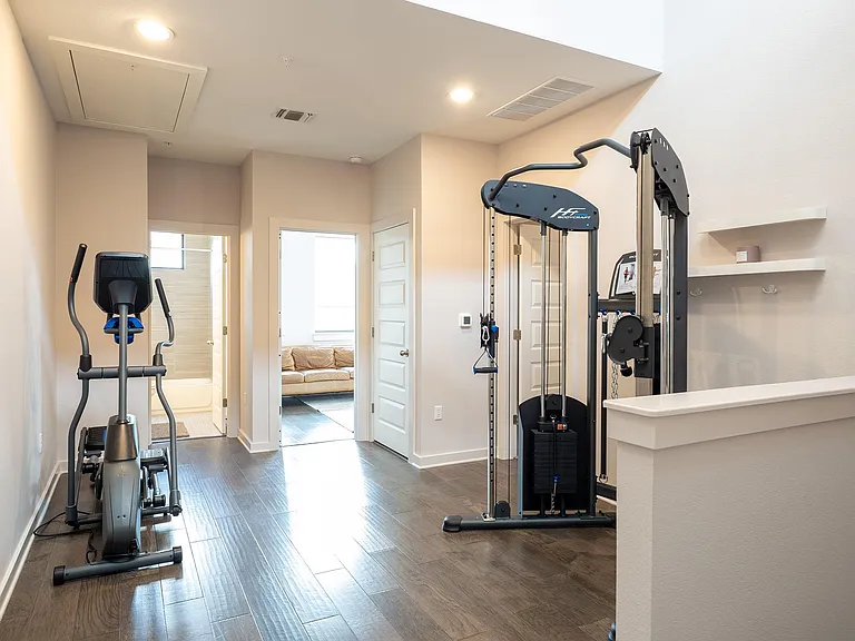 6409 Berkman Dr #4 — Photo 32