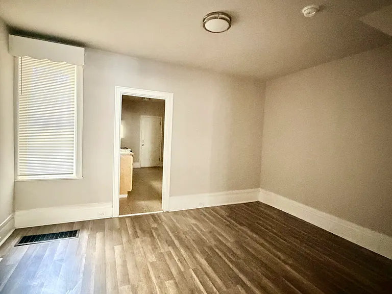 27 N Edgewood St — Photo 11