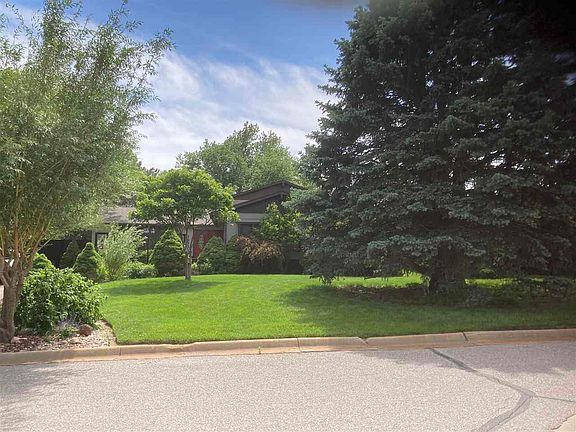 2nd image of 1903 Burr Pkwy