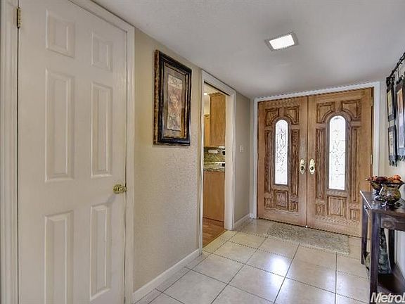 3rd image of 319 Zola Ave