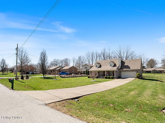 4th image of 998 Highland Springs Dr