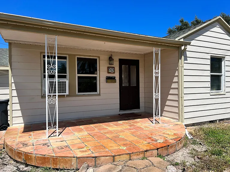 505 Foresteria Dr — Photo 1