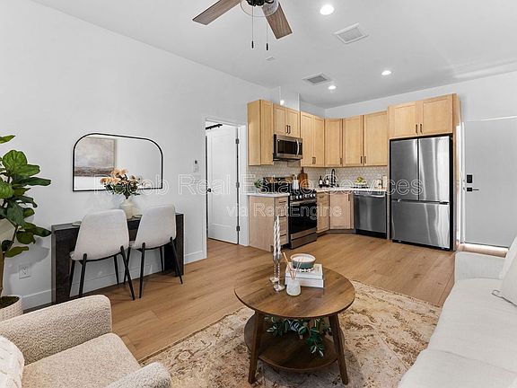 3rd image of 4286 Samoset Ave #3