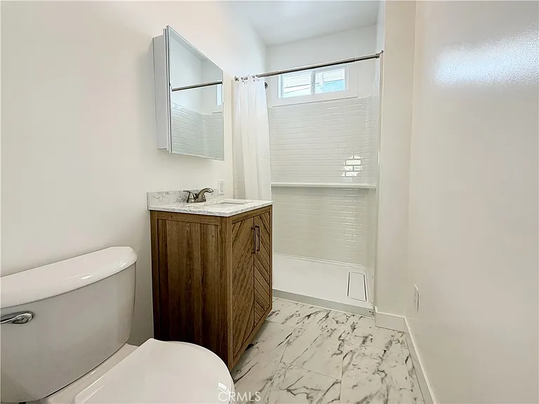 2629 1/2 Granada St — Photo 6