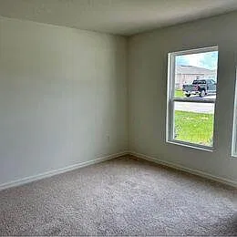 4 bed, 2.0 bath, 1811 sqft, $2,500 — Photo 3