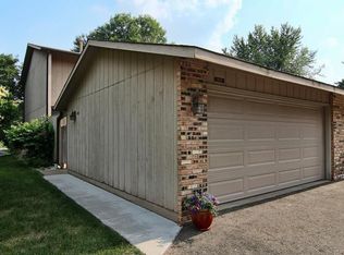 13740 Heather Hills Dr, Burnsville, MN 55337