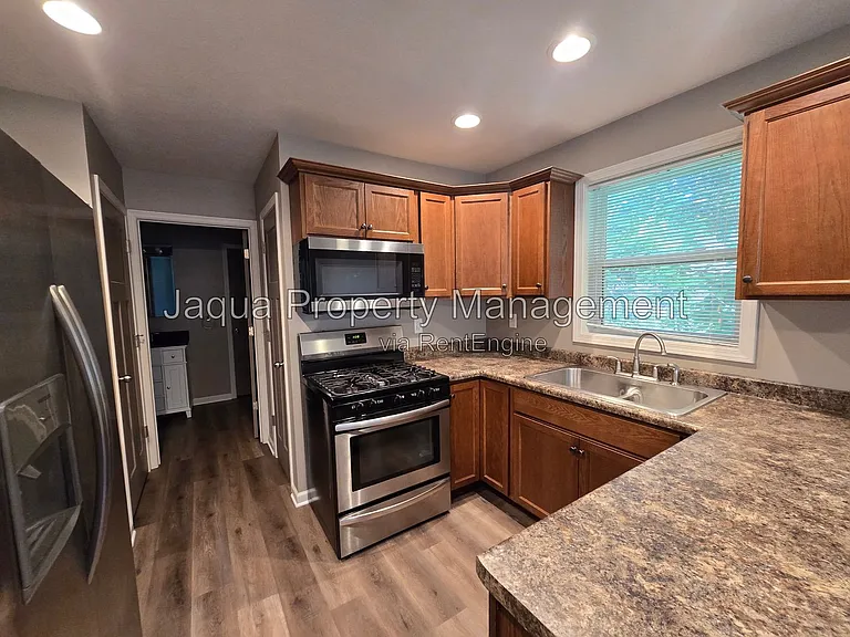 10578 Stadium Dr — Photo 4