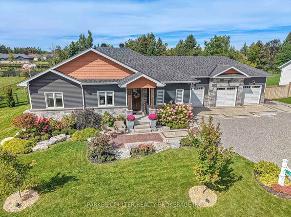 10 Henry Ball Ct, Oro Medonte, ON L3V 8N7