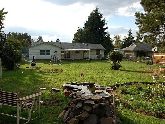 4th image of 1101 NE 82nd Ave