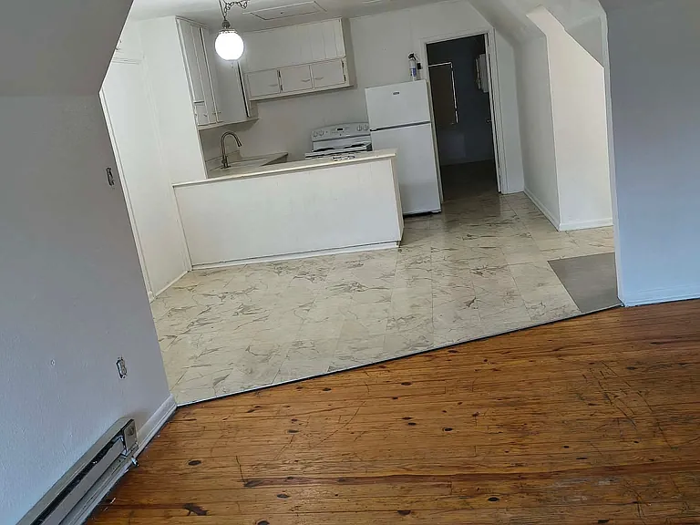 511 N Meridian St #B — Photo 14