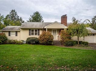 168 S Oakdale Ave, Hermitage, PA 16148