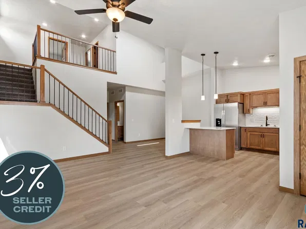 5700 E Marley Pl, Sioux Falls, SD 57108