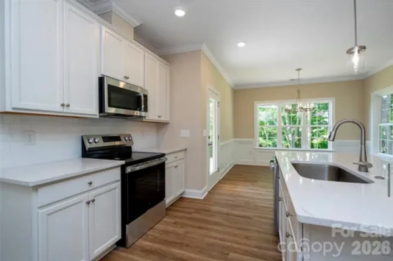 3 bed, 1840 sqft, $2,375 — Photo 3