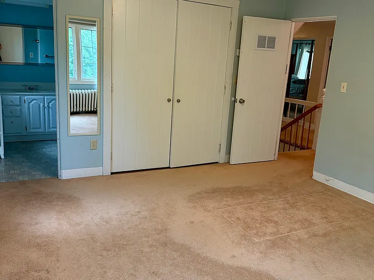 261 S Prospect St — Photo 17