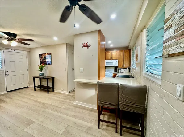 75 Kihapai St APT 3, Kailua, HI 96734