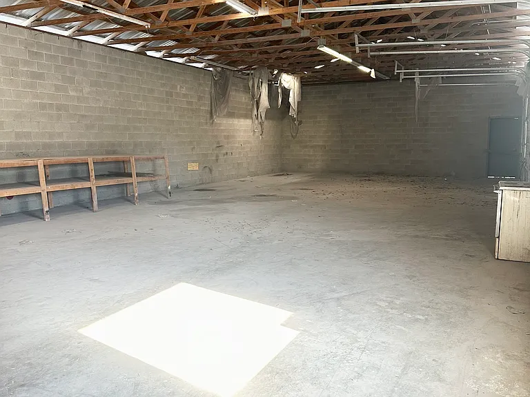 2364 Kimball Ave — Photo 9
