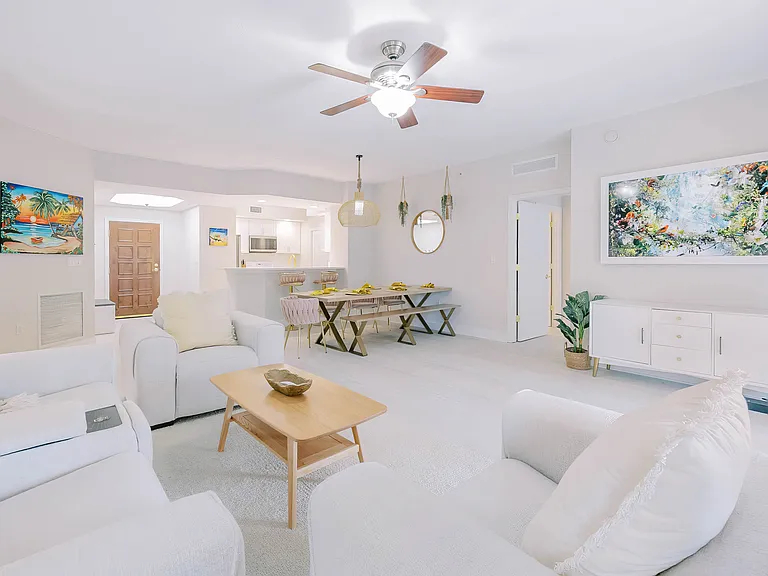 521 Mandalay Ave — Photo 6