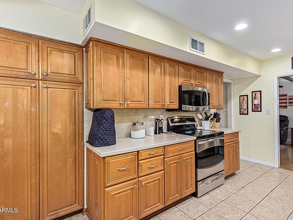 3rd image of 8410 N 44TH Avenue