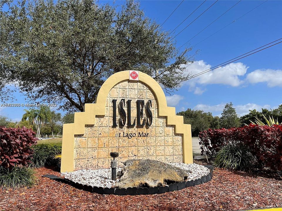 1st image of 417 Vista Isles Dr APT 2327