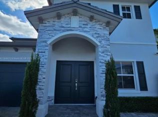 12736 SW 215th Ter, Miami, FL 33177