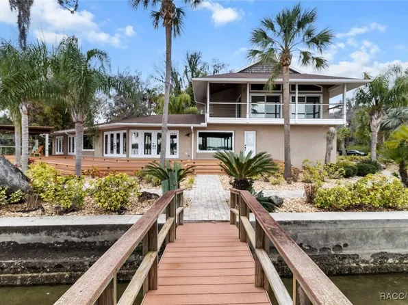 40 NW 12th Ave, Crystal River, FL 34428