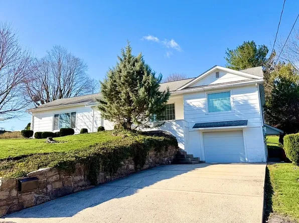 1503 Wall St, Saxton, PA 16678