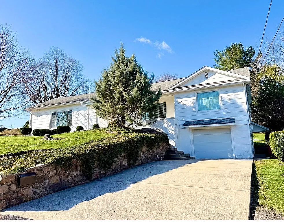 1503 Wall St photo 1