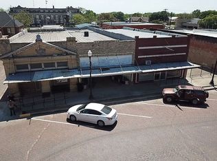 214 Navasota, Groesbeck, TX 76642