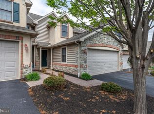 216 Fieldcrest Ln, Ephrata, PA 17522