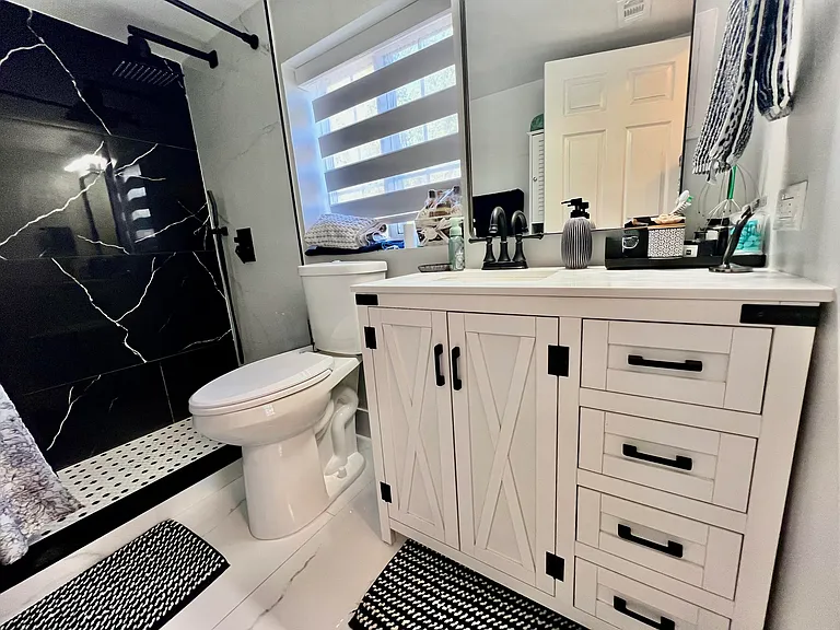 2033 SE 10th Ave #620 — Photo 9